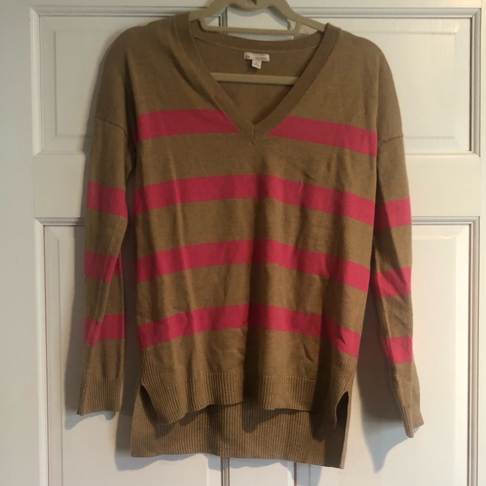 Gap V-Neck Sweater